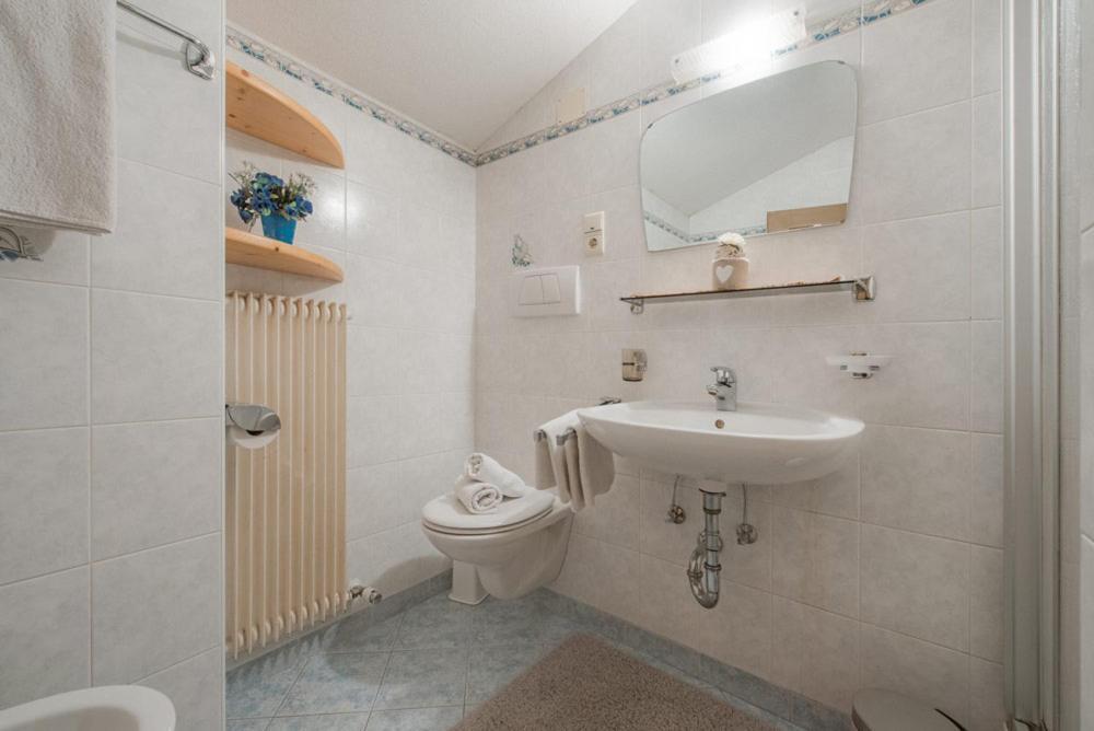 Apartamento Kradorferhof Santa Maddalena in Casies Habitación foto