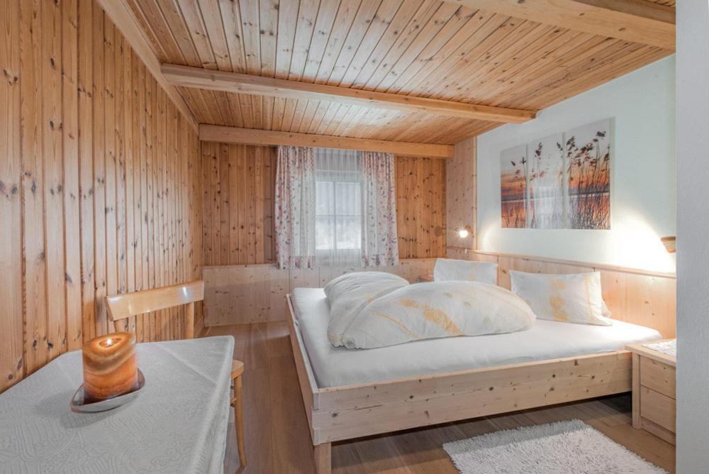 Apartamento Kradorferhof Santa Maddalena in Casies Habitación foto